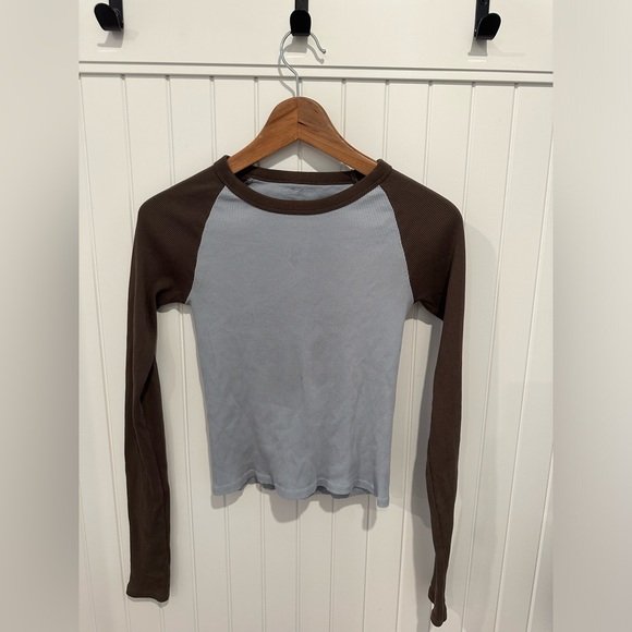 Brandy Melville Tops - Brandy Melville long sleeve shirt